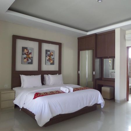 Royal Majesty Villas Kuta  Exterior photo