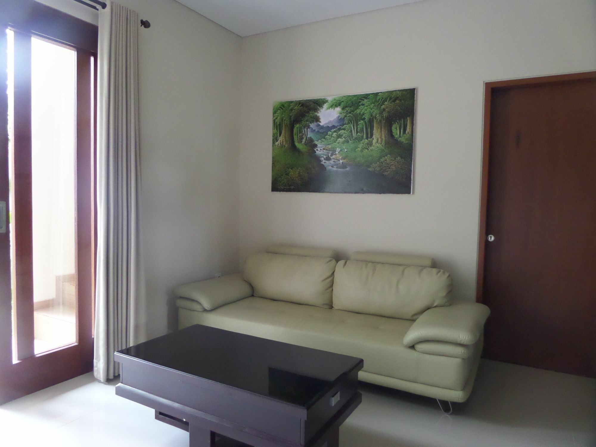 Royal Majesty Villas Kuta  Exterior photo